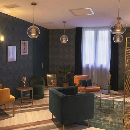 Le Bristol Hotel 4*