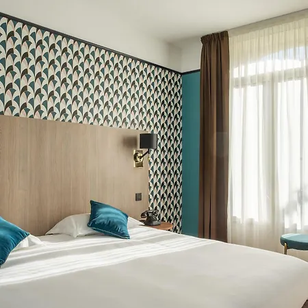 Le Bristol Hotel 4*