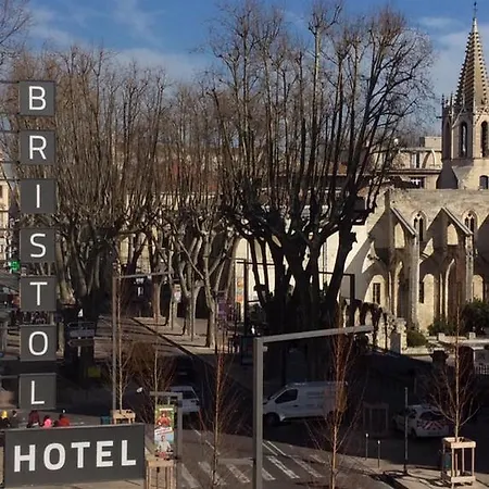 Le Bristol Hotel